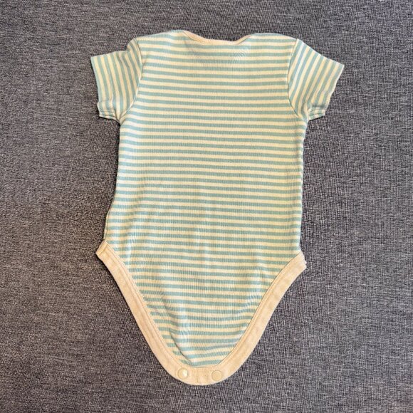 LITTLE GREEN RADICALS bundle of 2 onesies - short sleeve - size 6-9 mo - Picture 4 of 7